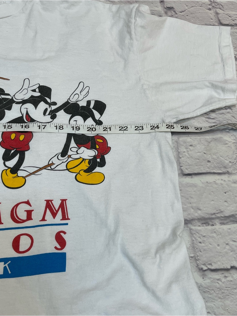 Vintage Disney MGM Studios Theme Park‎ exclusive Mickey Mouse graphic T-Shirt - Picture 5 of 10